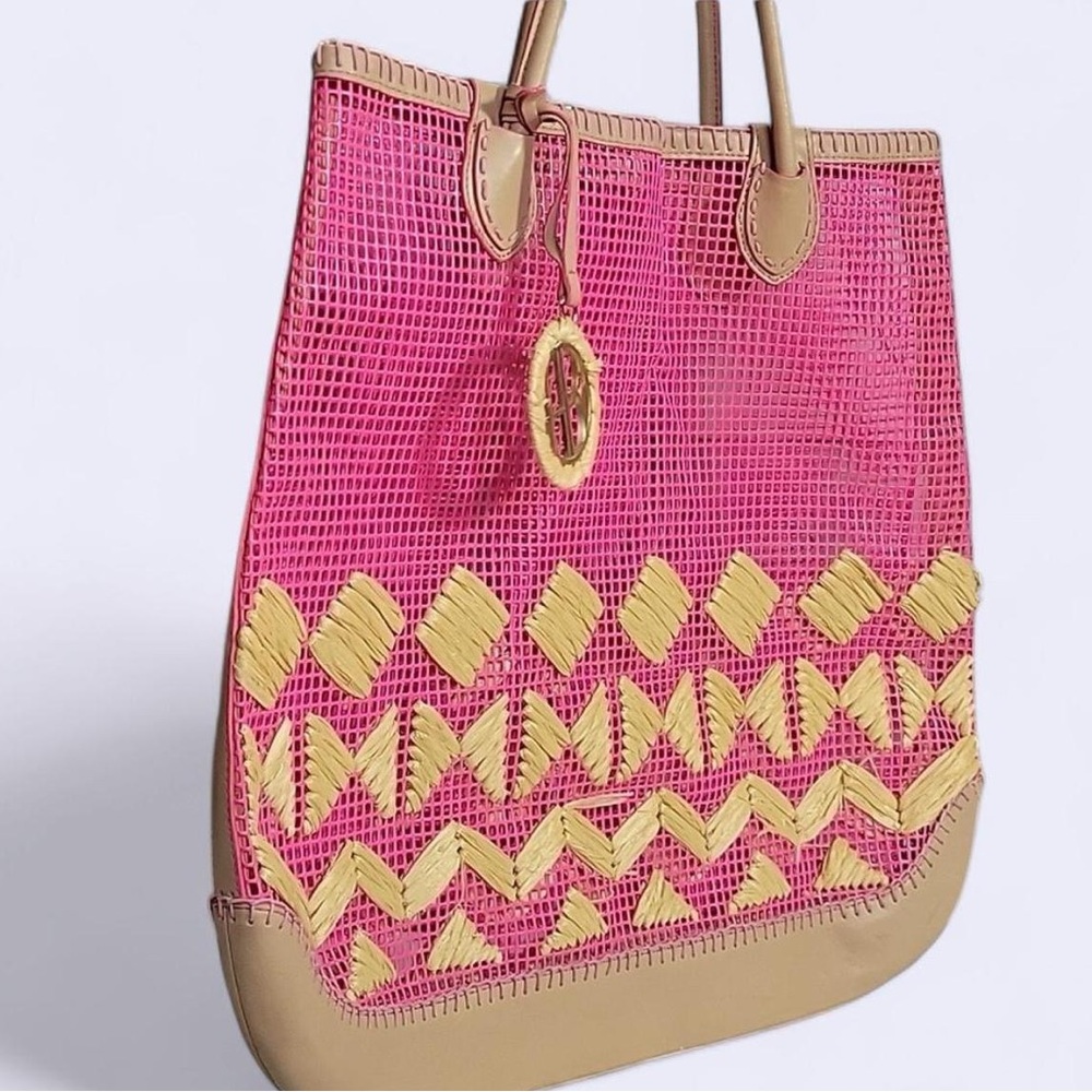Henri Bendel Pink Raffia Mesh Tote Bag – Summer Beach Travel HB Charm - Picture 5 of 8